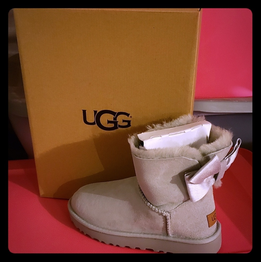 UGG BOOTS